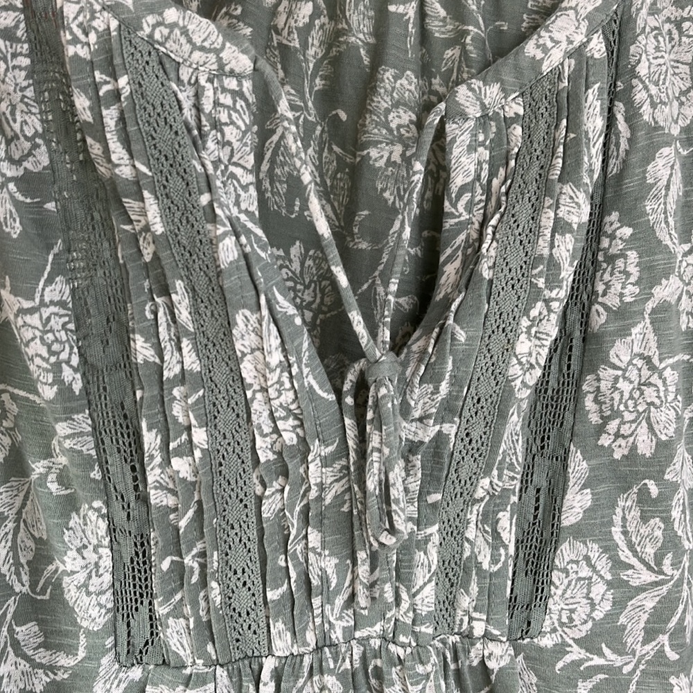 Lucky Brand women’s green floral swing tank. Size Large - Picture 4 of 8